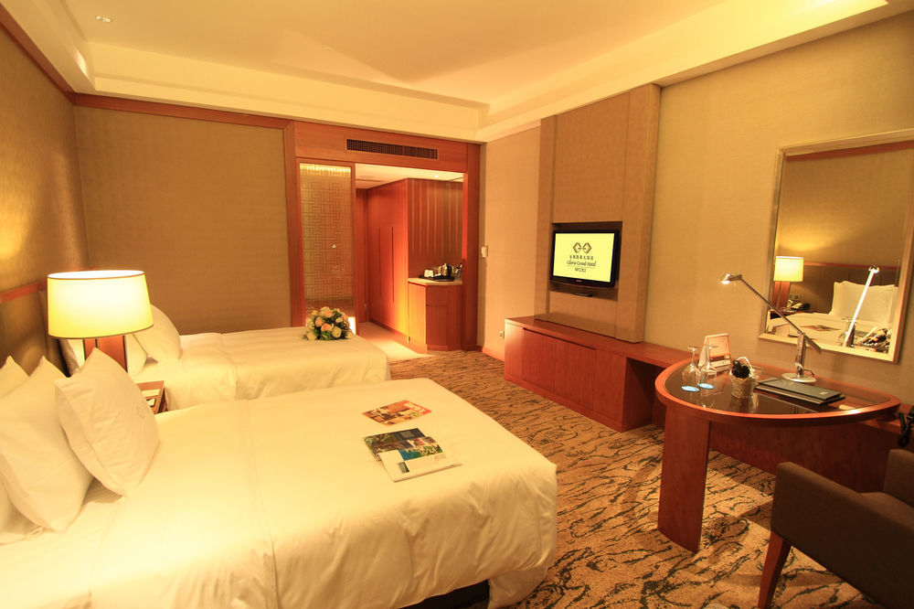 Gloria Grand Hotel Wuxi อู๋ซี ภายนอก รูปภาพ